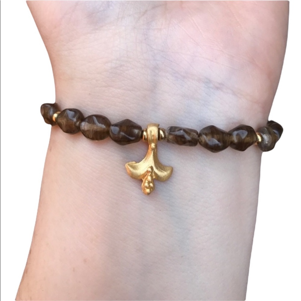 Fleur de Lis beaded stretch Bracelet